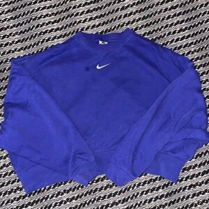 Blue cropped sweatshirt